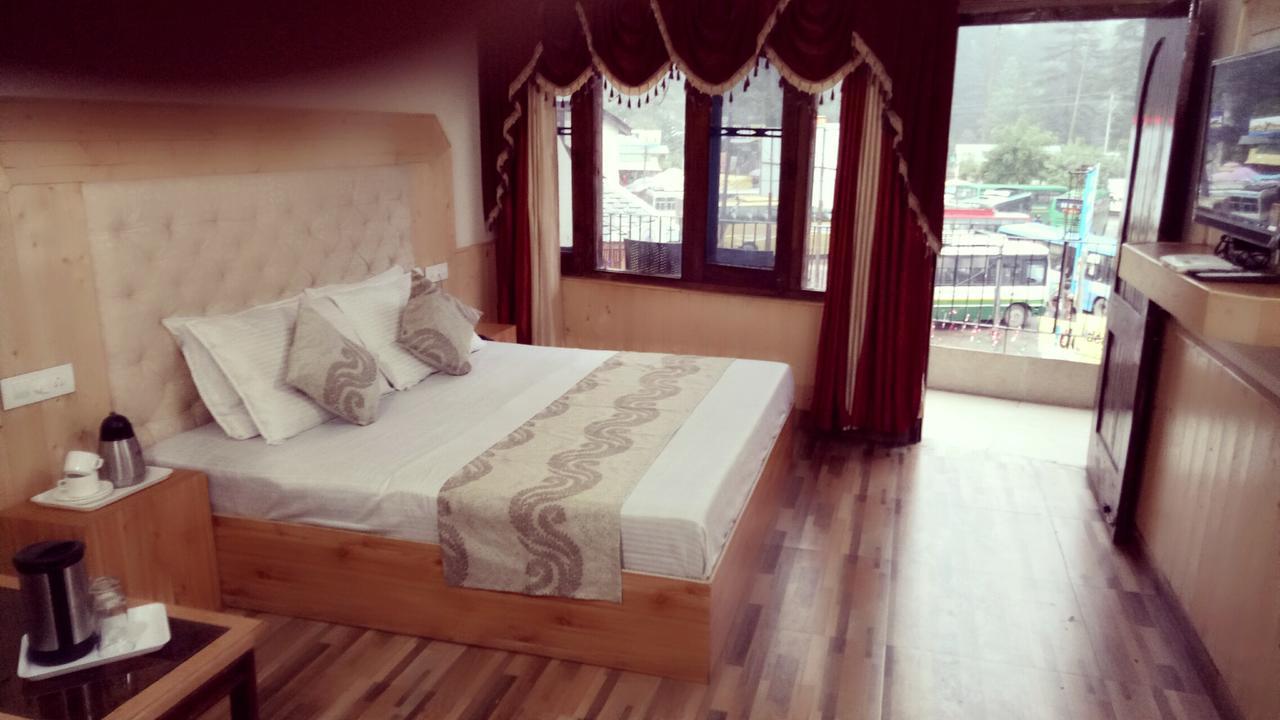 Hotel Highway Inn Manāli Esterno foto