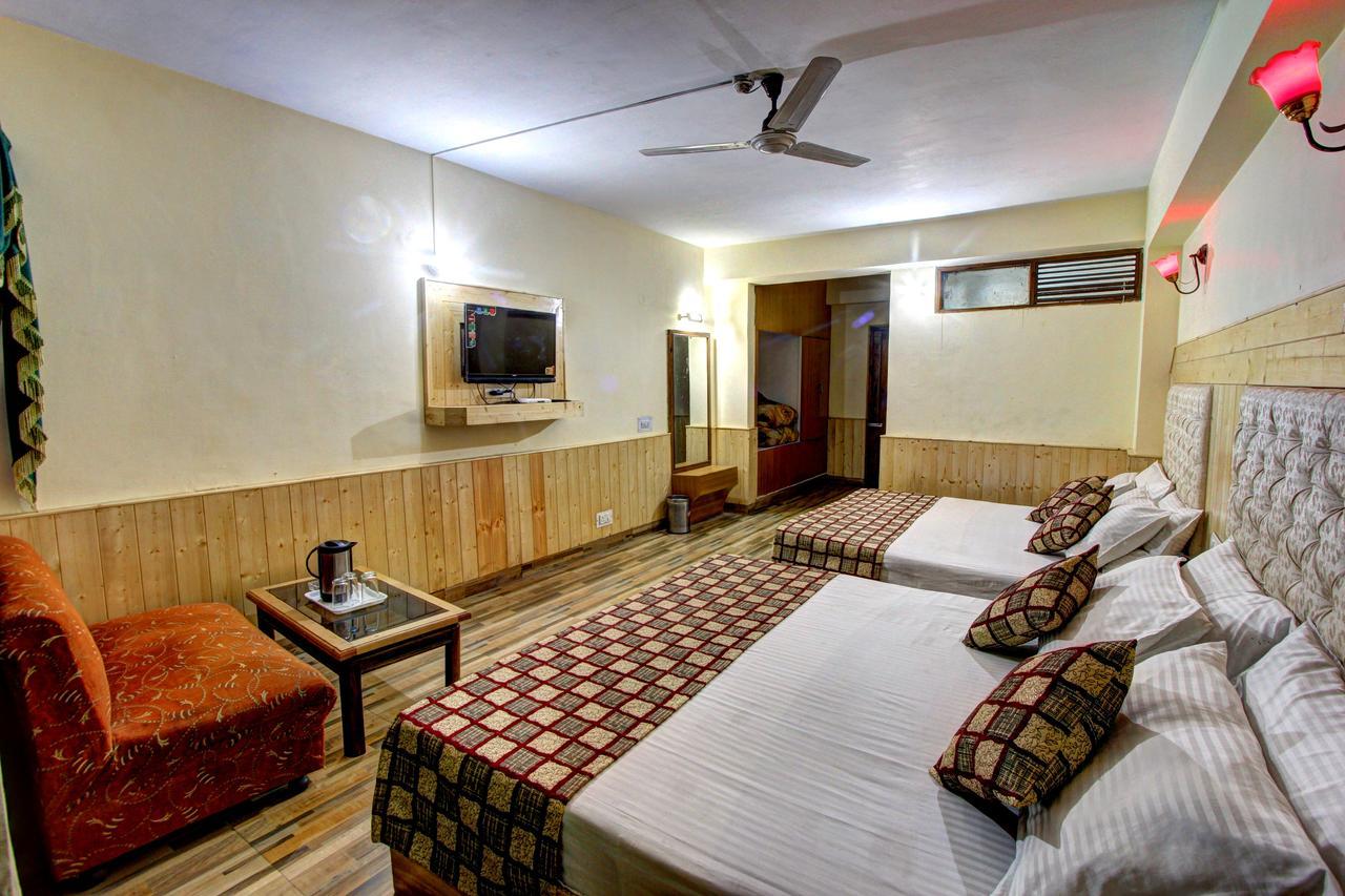 Hotel Highway Inn Manāli Esterno foto