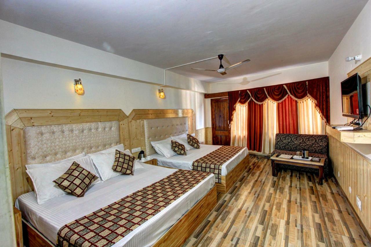 Hotel Highway Inn Manāli Esterno foto